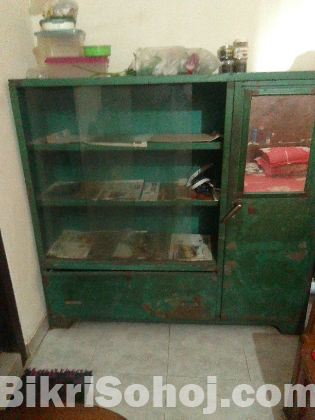 শোকেস